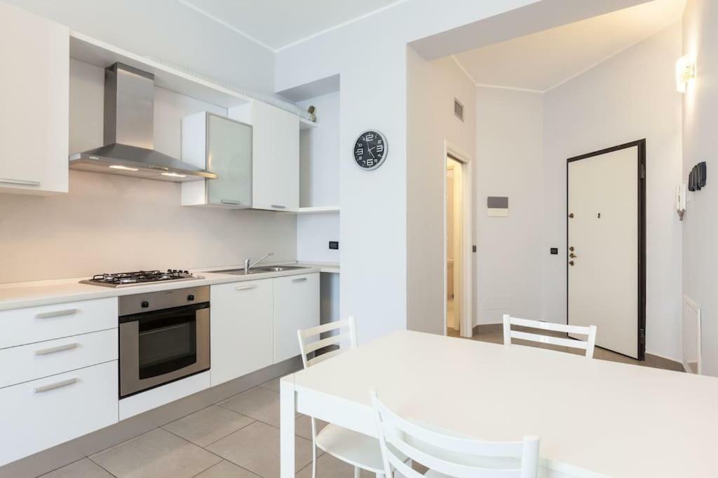 Spacious And New Apt In Citta Studi ミラノ エクステリア 写真