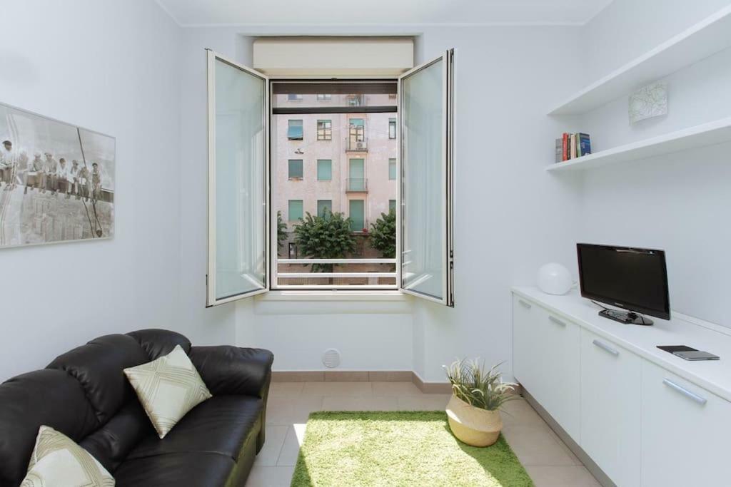 Spacious And New Apt In Citta Studi ミラノ エクステリア 写真
