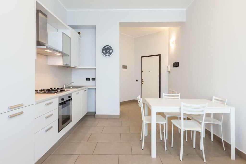 Spacious And New Apt In Citta Studi ミラノ エクステリア 写真